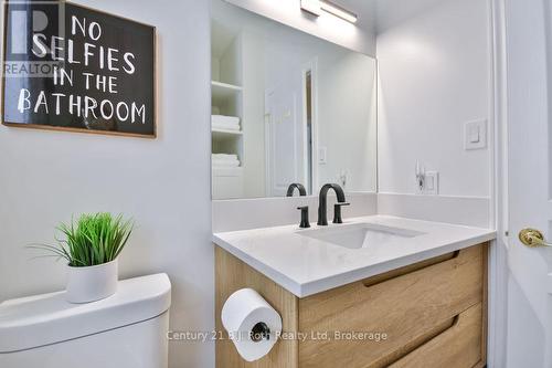 502 Aberdeen Boulevard, Midland, ON - Indoor Photo Showing Bathroom