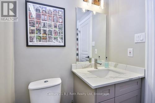 502 Aberdeen Boulevard, Midland, ON - Indoor Photo Showing Bathroom