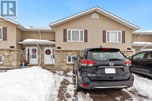 3 William Thomas Drive, Petawawa, ON - Outdoor