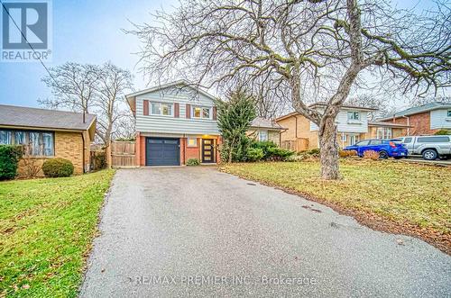 18 Lantana Court, Toronto, ON - Outdoor With Facade