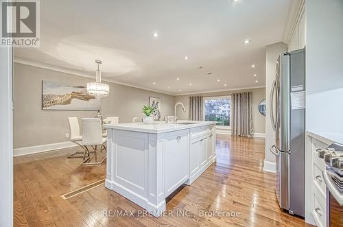 18 Lantana Court, Toronto, ON - Indoor Photo Showing Kitchen With Upgraded Kitchen