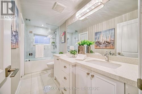 18 Lantana Court, Toronto, ON - Indoor Photo Showing Bathroom