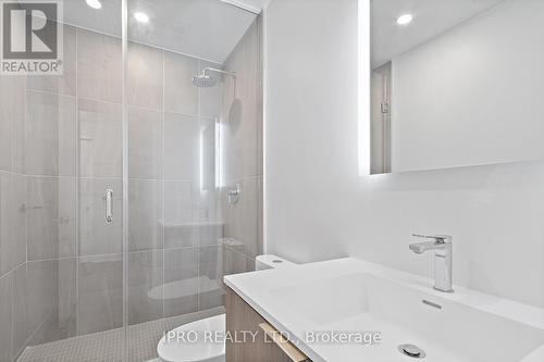 1202 - 185 Alberta Avenue, Toronto, ON - Indoor Photo Showing Bathroom