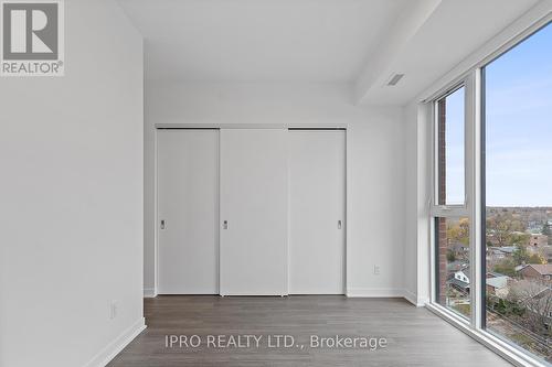 1202 - 185 Alberta Avenue, Toronto, ON - Indoor Photo Showing Other Room