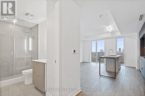 1202 - 185 Alberta Avenue, Toronto, ON - Indoor Photo Showing Bathroom