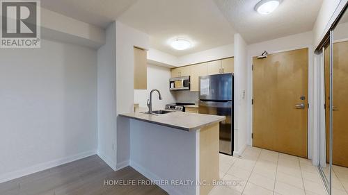 2509 - 4978 Yonge Street, Toronto, ON - Indoor Photo Showing Kitchen