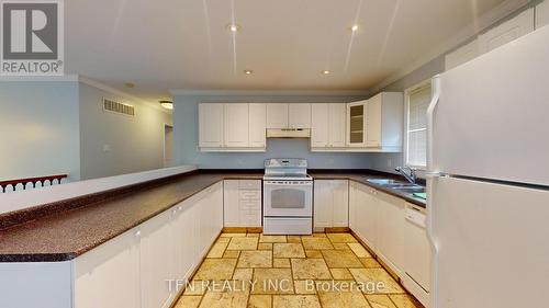 Main - 1048 Gilmore Avenue, Innisfil, ON - Indoor Photo Showing Kitchen With Double Sink