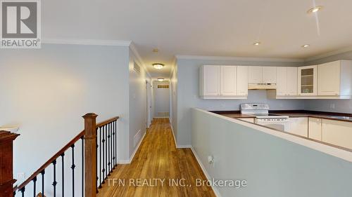 Main - 1048 Gilmore Avenue, Innisfil, ON - Indoor Photo Showing Kitchen