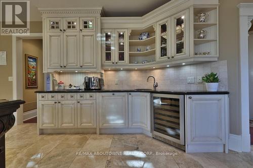 4318 Lakeshore Road, Burlington, ON - Indoor Photo Showing Kitchen