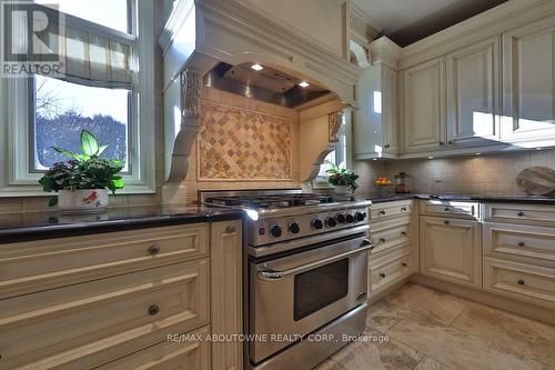 4318 Lakeshore Road, Burlington, ON - Indoor Photo Showing Kitchen With Upgraded Kitchen