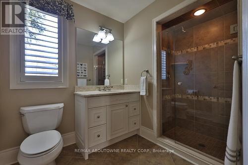 4318 Lakeshore Road, Burlington, ON - Indoor Photo Showing Bathroom