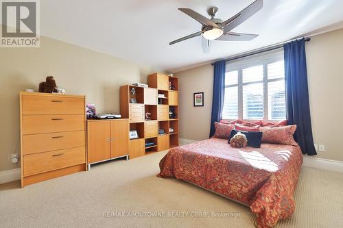 4318 Lakeshore Road, Burlington, ON - Indoor Photo Showing Bedroom