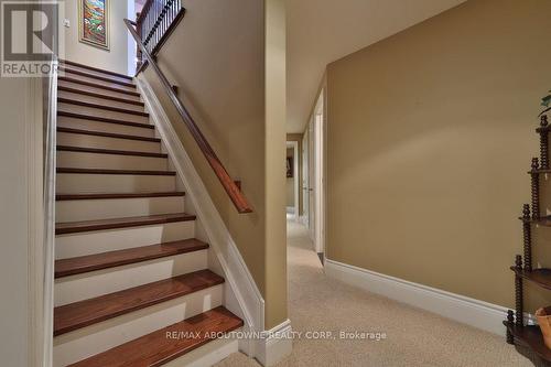 4318 Lakeshore Road, Burlington, ON - Indoor Photo Showing Other Room