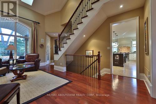 4318 Lakeshore Road, Burlington, ON - Indoor Photo Showing Other Room