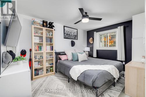 95 Avonmore Crescent, Orangeville, ON - Indoor Photo Showing Bedroom