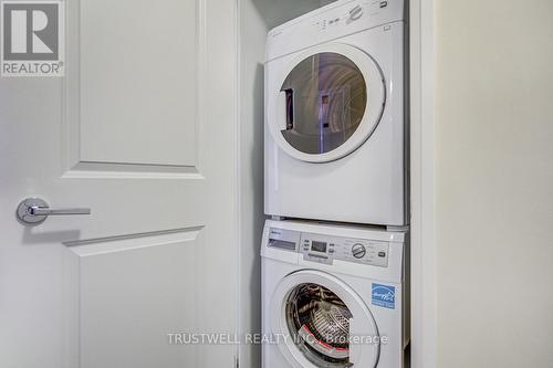 1002 - 59 Annie Craig Drive, Toronto, ON - Indoor Photo Showing Laundry Room