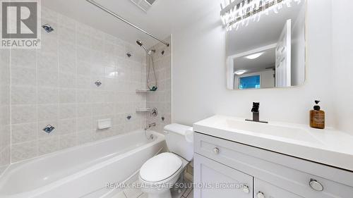 1809 - 233 Beecroft Road, Toronto, ON - Indoor Photo Showing Bathroom