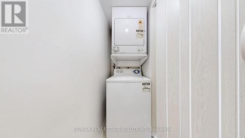 1809 - 233 Beecroft Road, Toronto, ON - Indoor Photo Showing Laundry Room