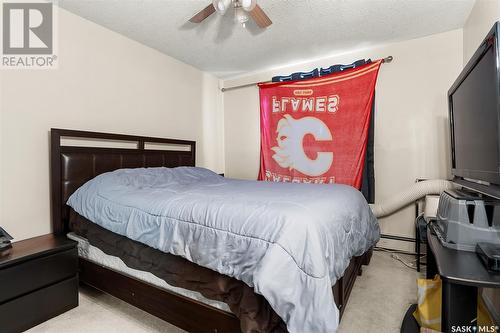 201B 55 Wood Lily Drive, Moose Jaw, SK - Indoor Photo Showing Bedroom