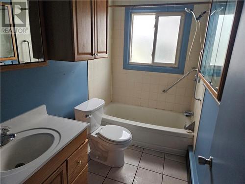 440 Mckim Street, Sudbury, ON - Indoor Photo Showing Bathroom