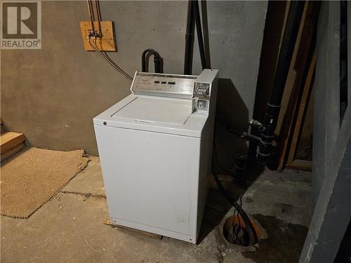 440 Mckim Street, Sudbury, ON - Indoor Photo Showing Laundry Room