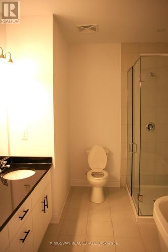 7 - 2123 Lillykin Street, Oakville, ON - Indoor Photo Showing Bathroom