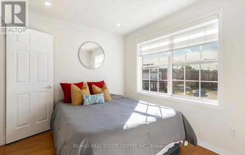 1096 Barclay Circle, Milton, ON - Indoor Photo Showing Bedroom