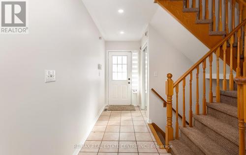 1096 Barclay Circle, Milton, ON - Indoor Photo Showing Other Room