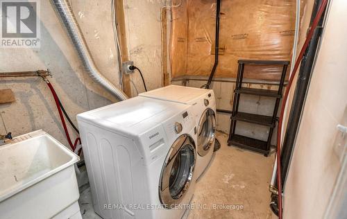 1096 Barclay Circle, Milton, ON - Indoor Photo Showing Laundry Room