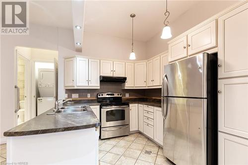 115 King Street W, North Bay, ON - Indoor Photo Showing Kitchen With Double Sink