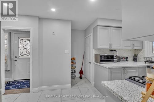 51 Rouse Avenue, Cambridge, ON - Indoor Photo Showing Kitchen