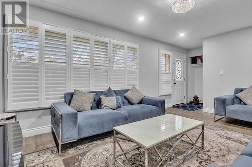 51 Rouse Avenue, Cambridge, ON - Indoor Photo Showing Living Room