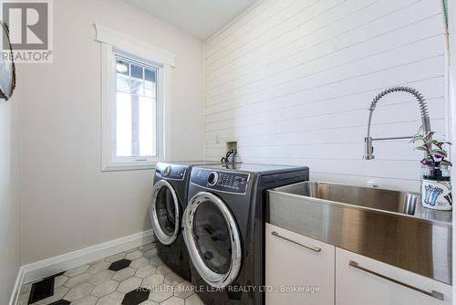 938666 Airport Road, Mulmur, ON - Indoor Photo Showing Laundry Room