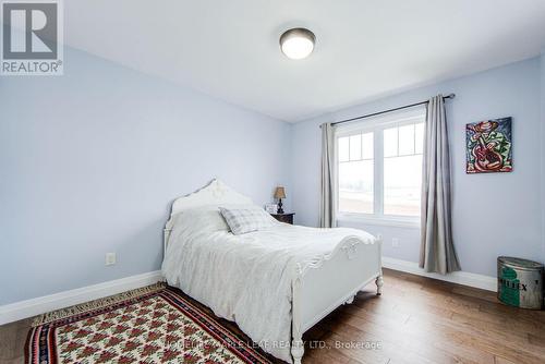 938666 Airport Road, Mulmur, ON - Indoor Photo Showing Bedroom