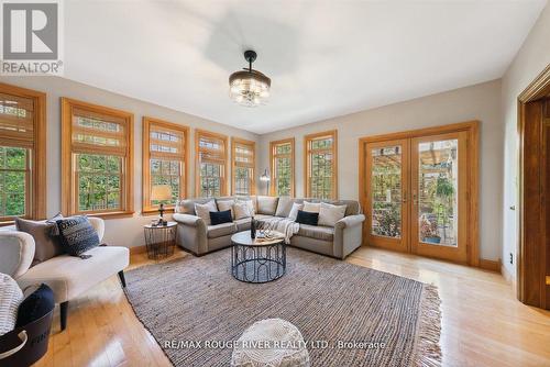 83 Cassels Road E, Whitby (Brooklin), ON - Indoor Photo Showing Living Room