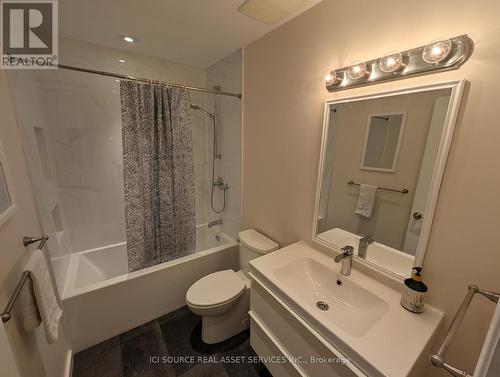 17 Douville Court, Toronto, ON - Indoor Photo Showing Bathroom