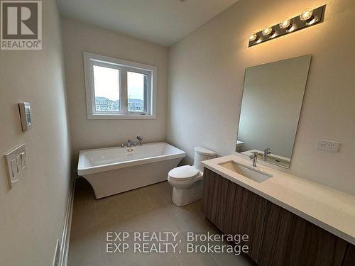 37 Schmeltzer Crescent, Richmond Hill, ON - Indoor Photo Showing Bathroom