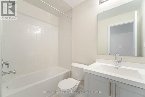 127 - 1577 Rose Way, Milton, ON - Indoor Photo Showing Bathroom