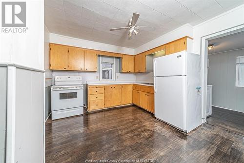 963 Josephine, Windsor, ON - Indoor Photo Showing Kitchen