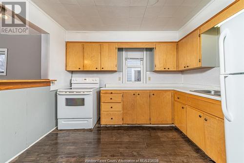 963 Josephine, Windsor, ON - Indoor Photo Showing Kitchen