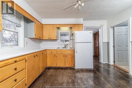 963 Josephine, Windsor, ON - Indoor Photo Showing Kitchen With Double Sink