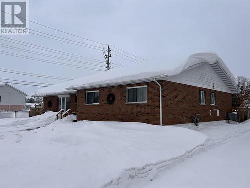 3810 Queen St E, Sault Ste. Marie, ON - Outdoor