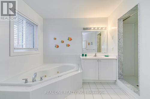 384 Kittridge Road, Oakville, ON - Indoor Photo Showing Bathroom