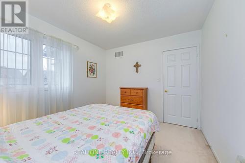 384 Kittridge Road, Oakville, ON - Indoor Photo Showing Bedroom