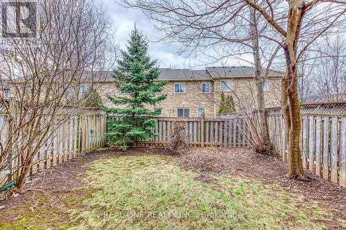 384 Kittridge Road, Oakville, ON - Outdoor