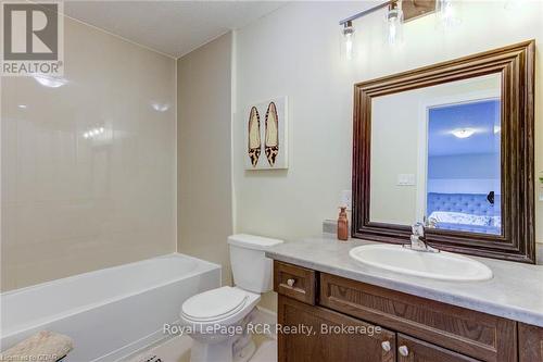 135 Samuel Drive, Wellington North (Arthur), ON - Indoor Photo Showing Bathroom