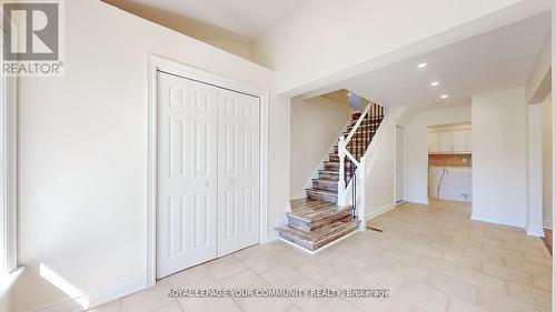 70 Shannon Road, East Gwillimbury, ON - Indoor Photo Showing Other Room