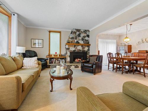 Family room - 999 Ch. John-Dale, Shawville, QC - Indoor Photo Showing Living Room With Fireplace