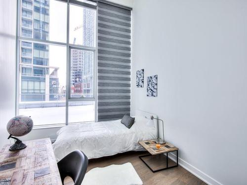 Chambre Ã Â coucher - 207-1155 Rue De La Montagne, Montréal (Ville-Marie), QC - Indoor Photo Showing Bedroom