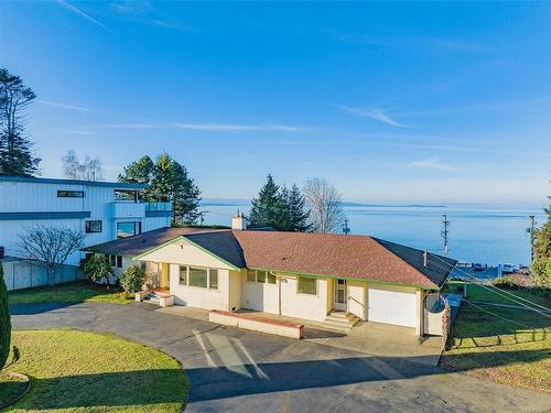 441 Memorial Ave, Qualicum Beach, BC 